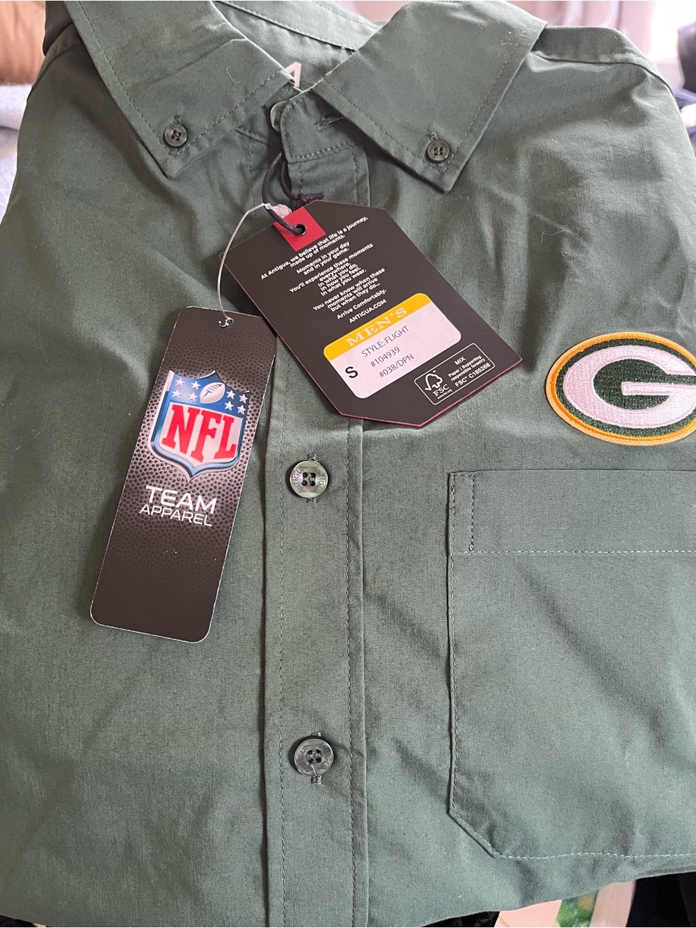 Antigua Men's NFL Team Shirt in Kelly Green